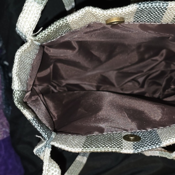 Green & Creme Colored Striped Bag - Picture 5 of 6